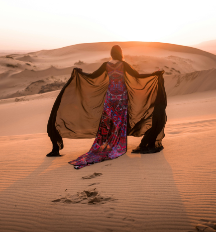 Flying-dress-photo-desert-safari-dubai-sand-adventure (1)