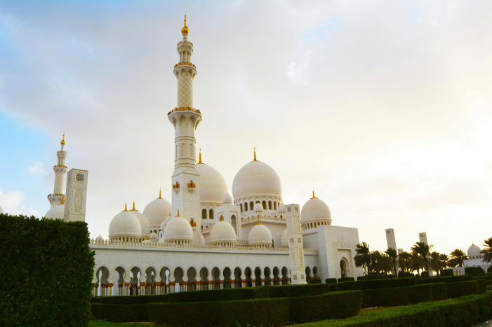 Sheikh-zayed-grand-mosque-abu-dhabi-dubai-sand-adventure 2