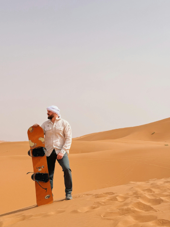 sandboarding-dubai-sand-adventure (1)