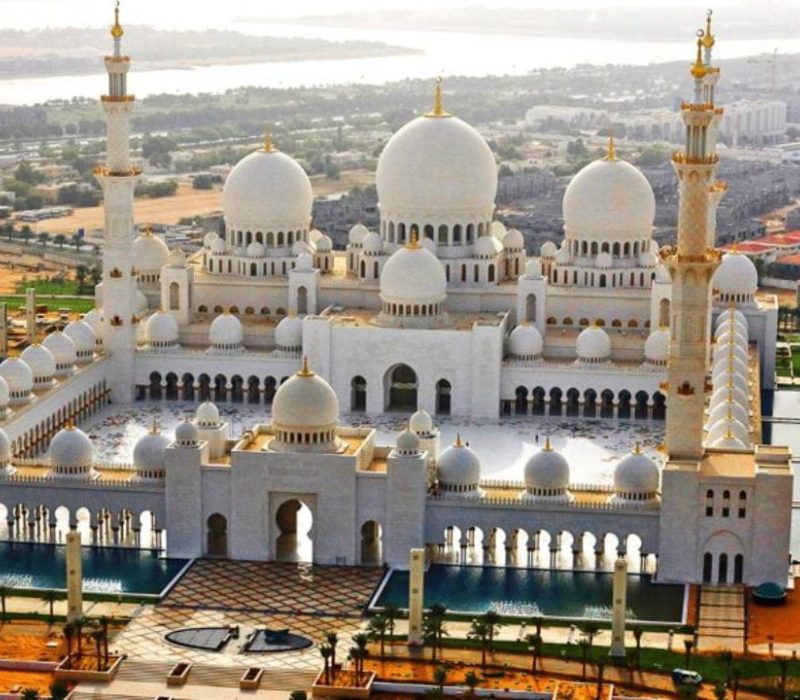 Abu Dhabi City Tour – Grand Mosque & Emirates Palace